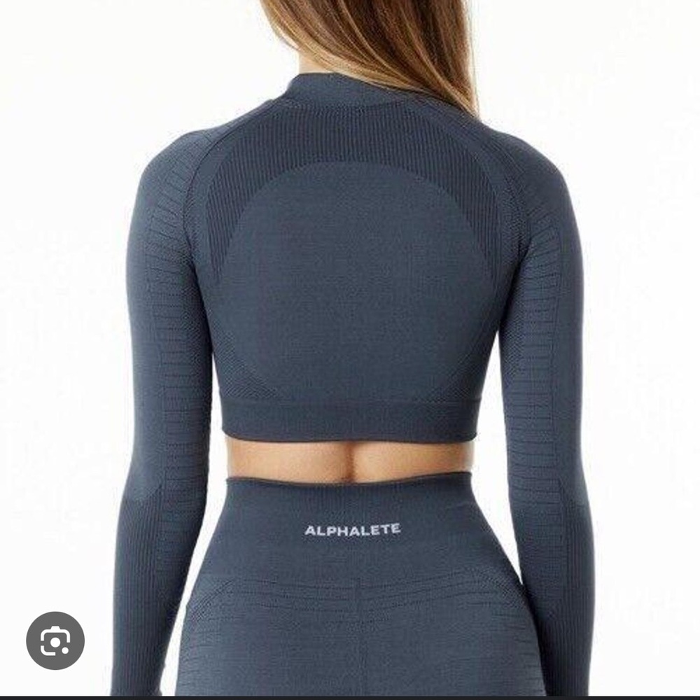 Alphalete Women's Ozone High Neck in Carbon - Picture 2 of 6